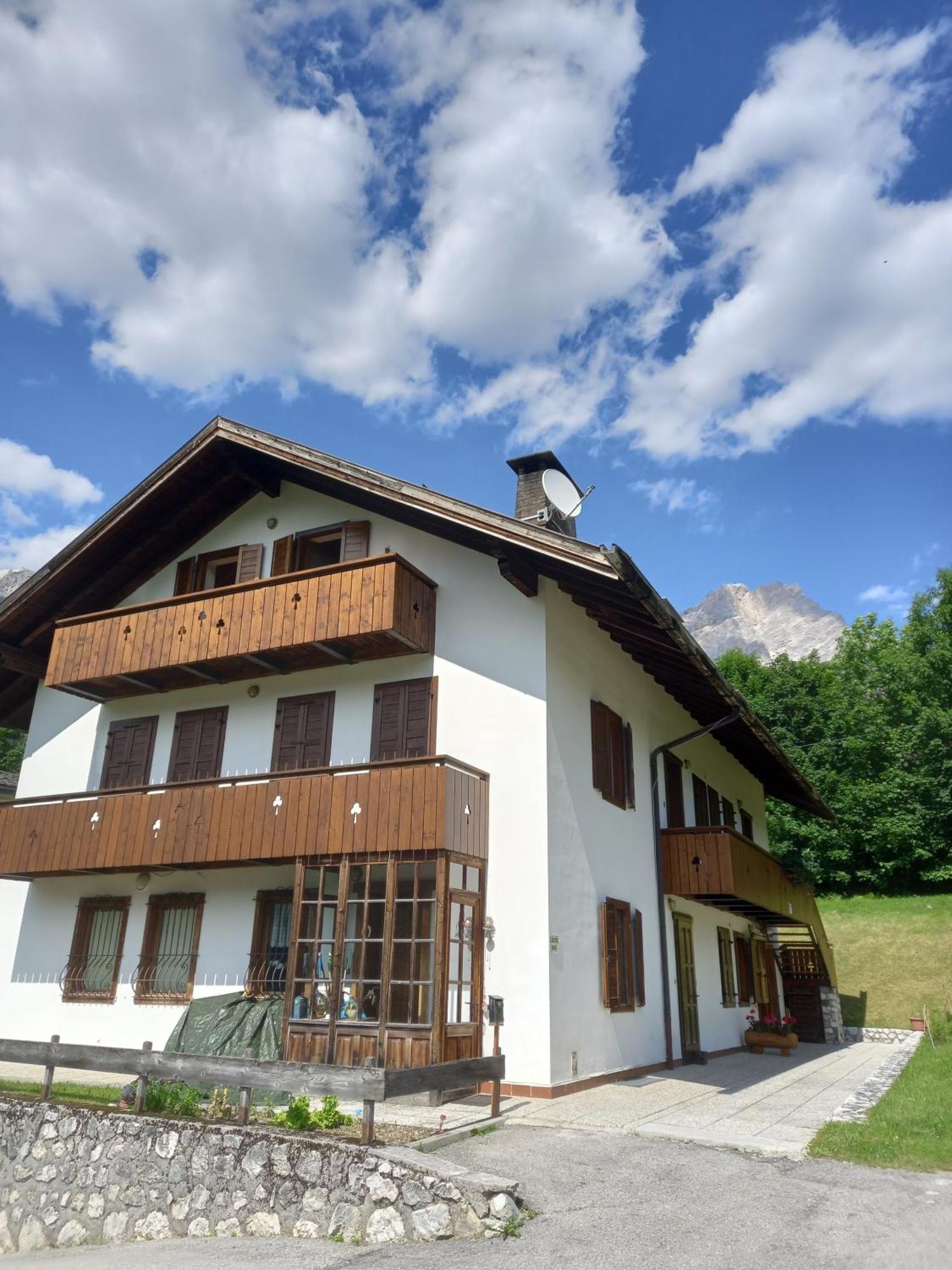 Апартаменты Deliziosa Mansarda Con Vista Dolomiti Сан-Вито-ди-Кадоре Экстерьер фото