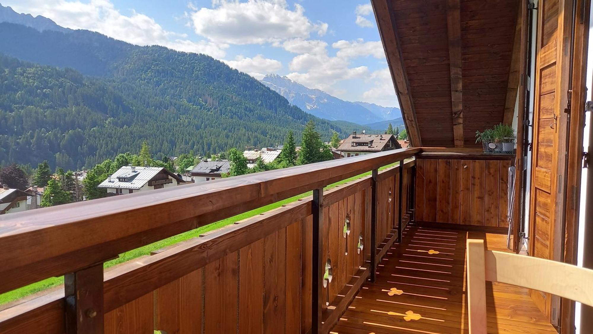 Апартаменты Deliziosa Mansarda Con Vista Dolomiti Сан-Вито-ди-Кадоре Экстерьер фото